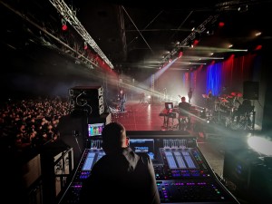 Antonis Remos tours with equipment from DiGiCo and Klang