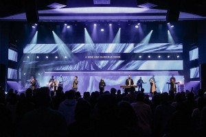 Church of the Highlands modernisiert technische Ausstattung mit GLP X4 Bars